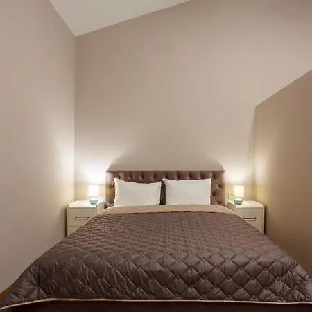 Five Seasons Aparthotel *