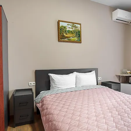 Five Seasons Aparthotel