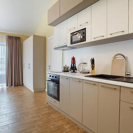 Five Seasons 4* Odessa