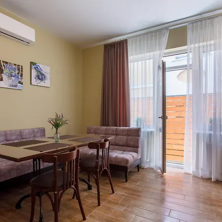 Apart-hotel Five Seasons 3*