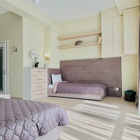 Five Seasons Apart-hotel 3*