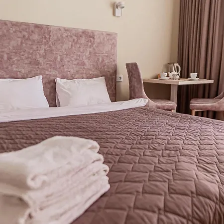 Five Seasons Appart hôtel 4*