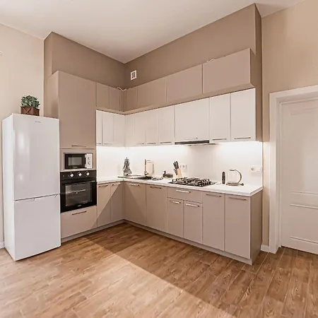 Five Seasons 4* Odessa