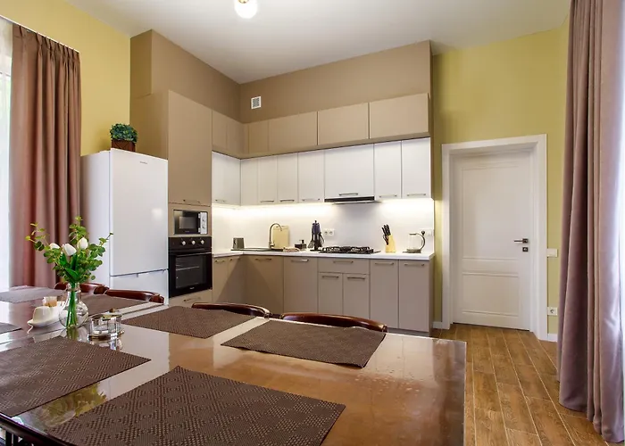 Five Seasons Apartmanhotel