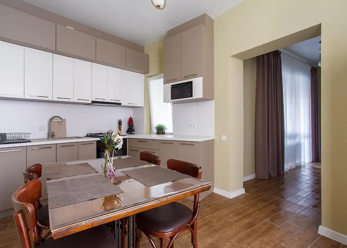 Apartmanhotel Five Seasons 3*