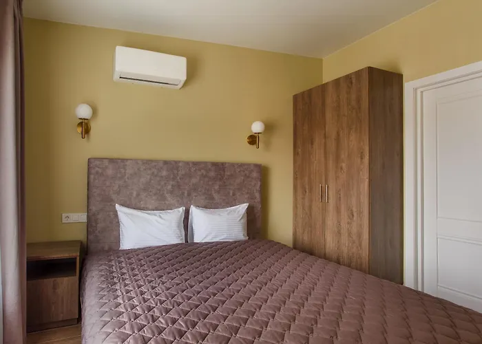 Five Seasons Apartmanhotel 3*