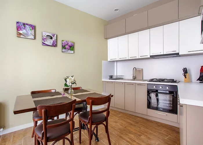 Apartmanhotel Five Seasons 3*