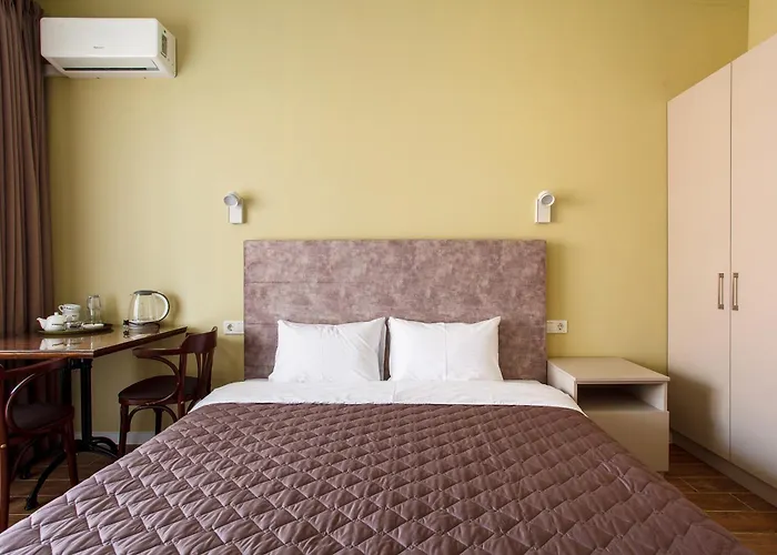 Five Seasons 3* Odessa