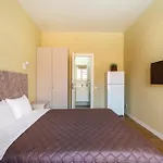 Apartmanhotel Five Seasons 4*