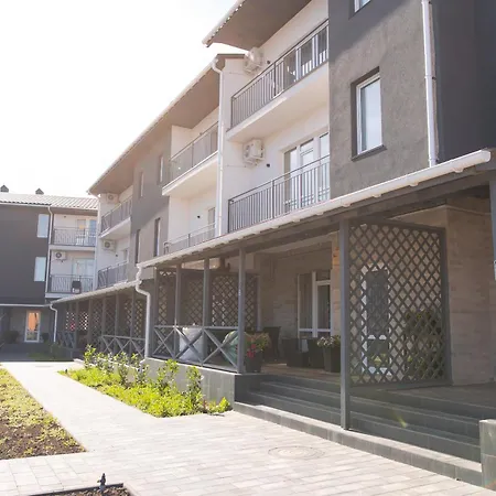 Lägenhetshotell Five Seasons Odessa