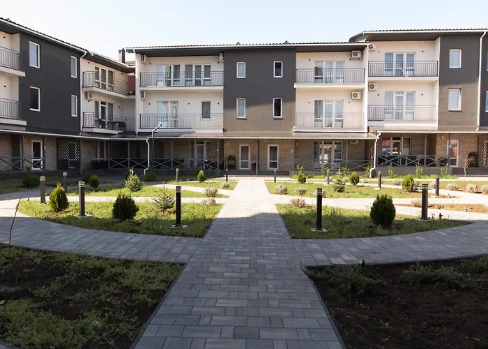 Lägenhetshotell Five Seasons 3*