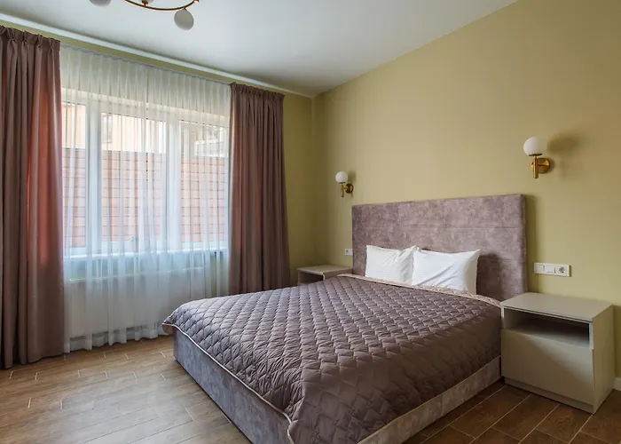 Five Seasons 3* Odessa