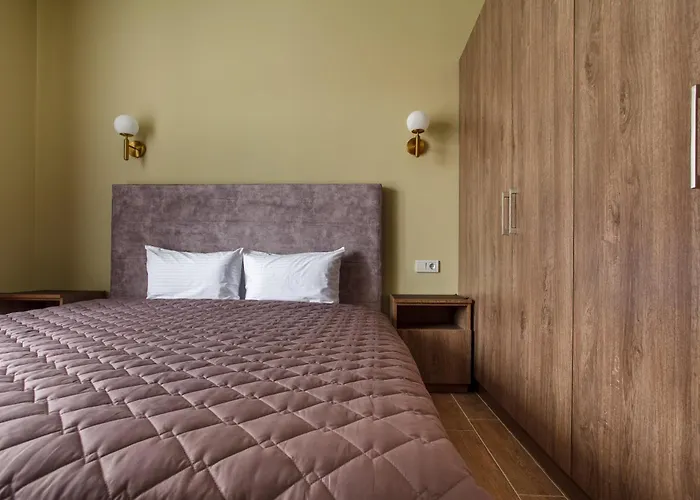 Five Seasons Lägenhetshotell Odessa