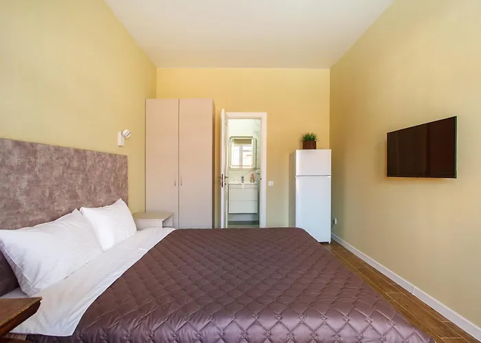 Aparthotel Five Seasons 3*