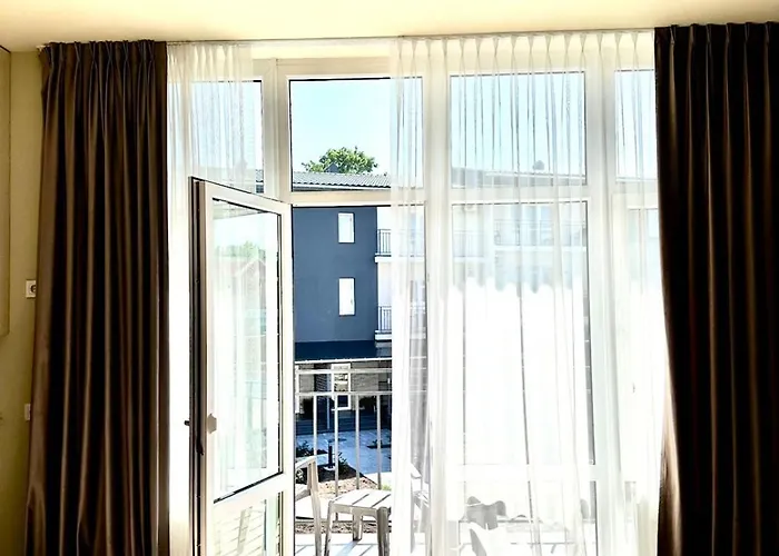 Five Seasons Aparthotel