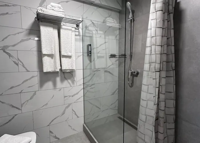 Five Seasons Lägenhetshotell Odessa