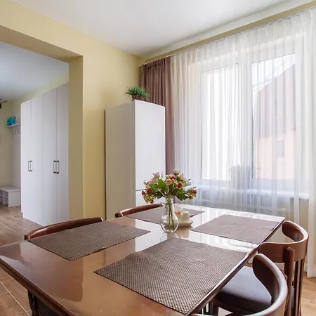 Five Seasons أوديسا